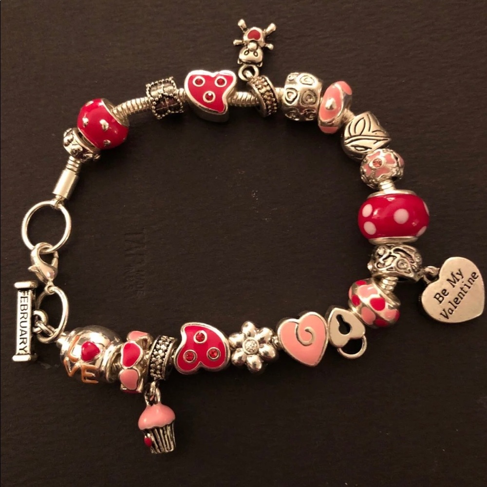 BE MY VALENTINE CHARM BRACELET